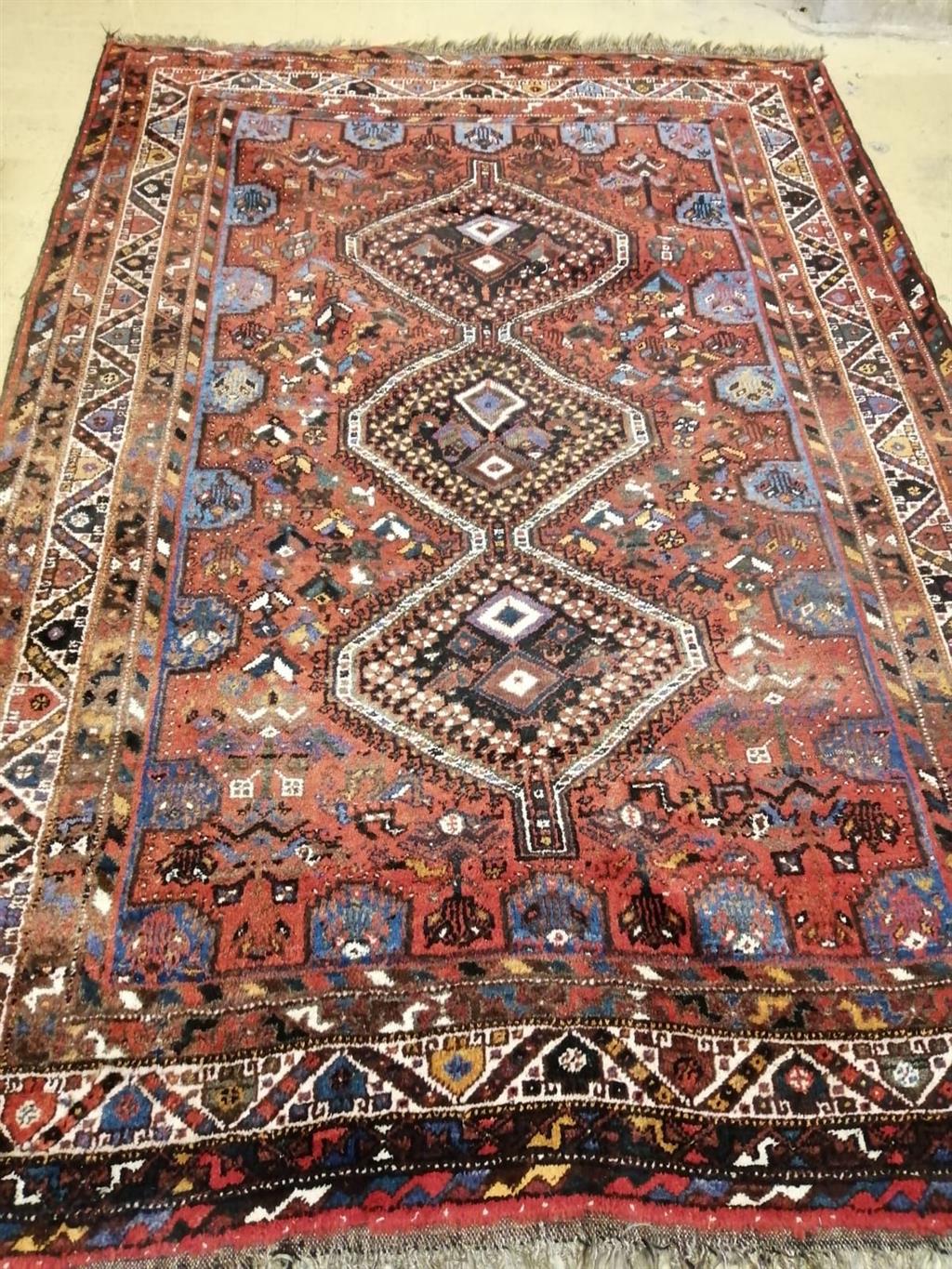 A Hamadan carpet, 270 x 190cm